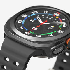 OCHRANNÉ PUZDRO S TVRDENÝM SKLOM NA SAMSUNG GALAXY WATCH ULTRA ( 47 MM ) RINGKE SLIM & TEMPERED GLASS TITANIUM BLACK
