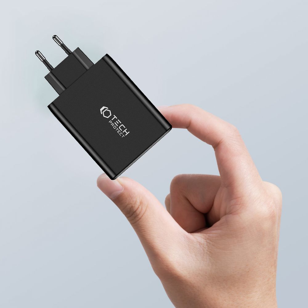 SIEŤOVÁ NABÍJAČKA NA MOBIL A TABLET  TECH-PROTECT NC100W-GAN 4-PORT NETWORK CHARGER PD100W/QC3.0 BLACK